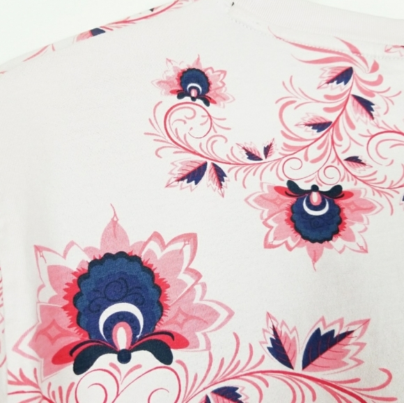 SOLD Nike crop top - Picture 6 of 8